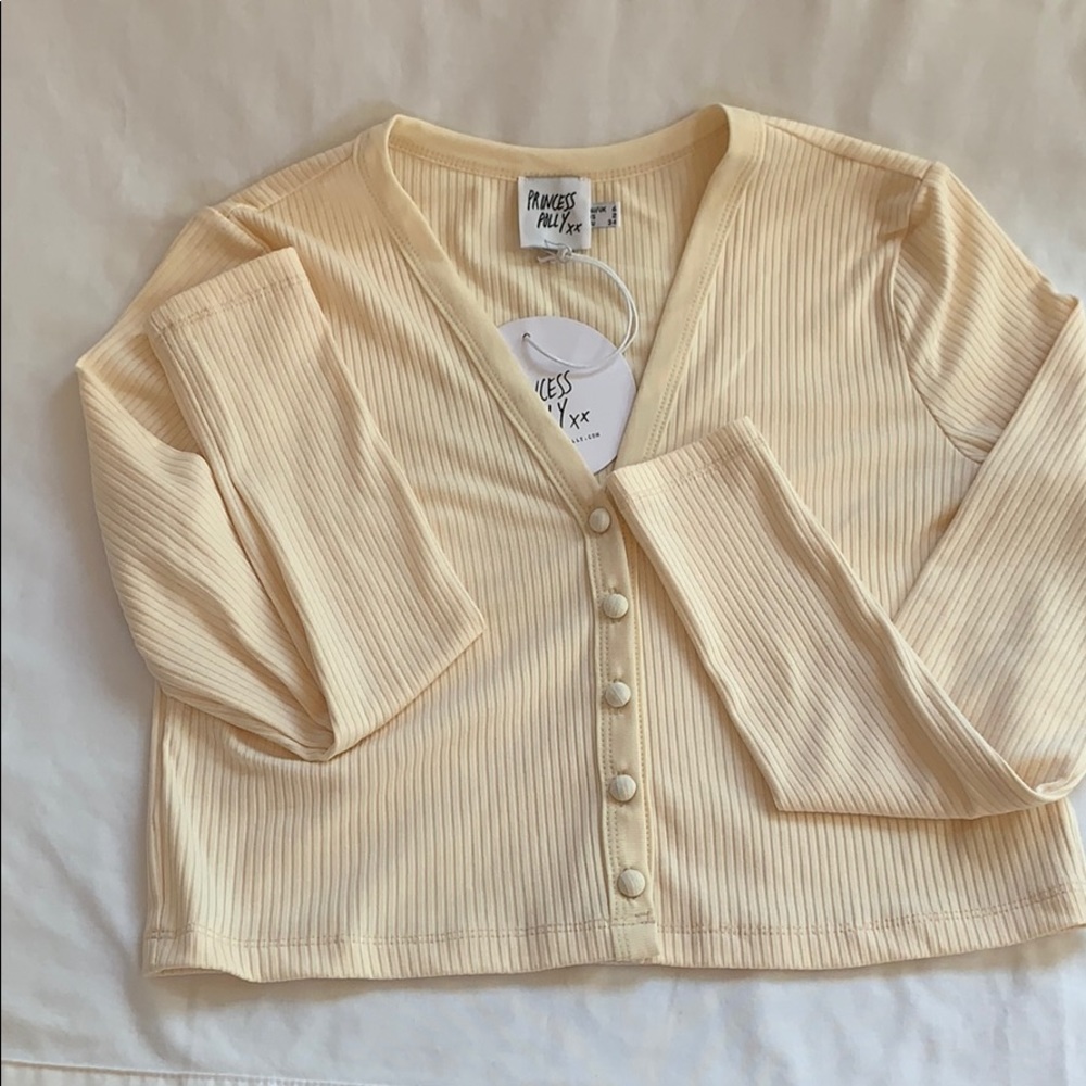 Brand New Princess Poly button up top Sz 2, cream